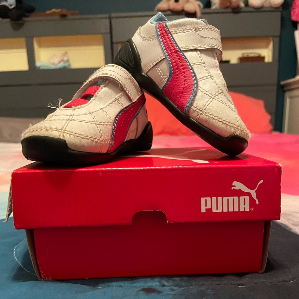 Puma - Kids Tune Cat shoes in white/rose/blue - Size 5C (12-18 mo)